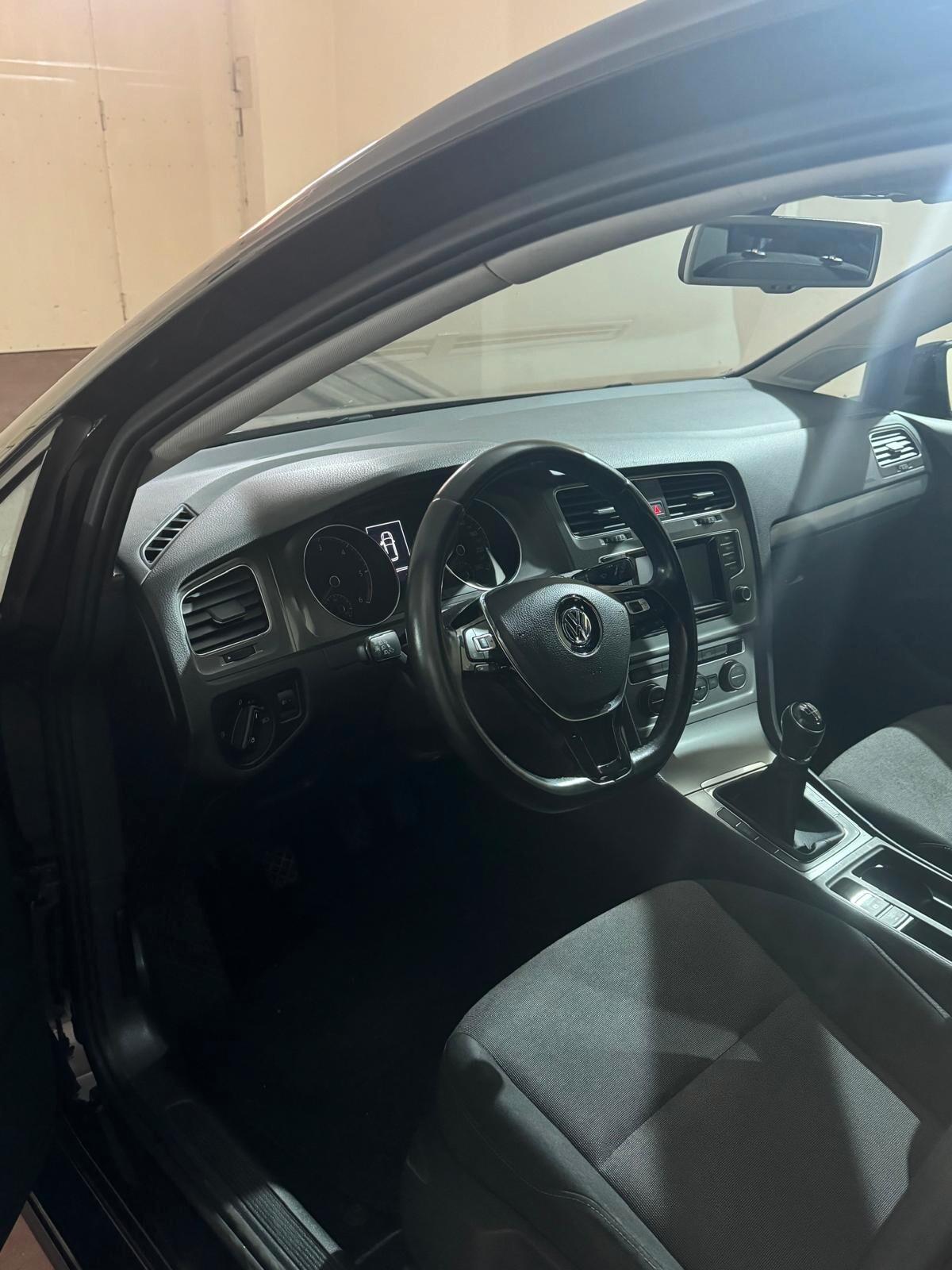 Volkswagen Golf 1.6 TDI 5p. Comfortline BlueMotion NAVI SENSORI PARK ASSIST *LEGGERE*
