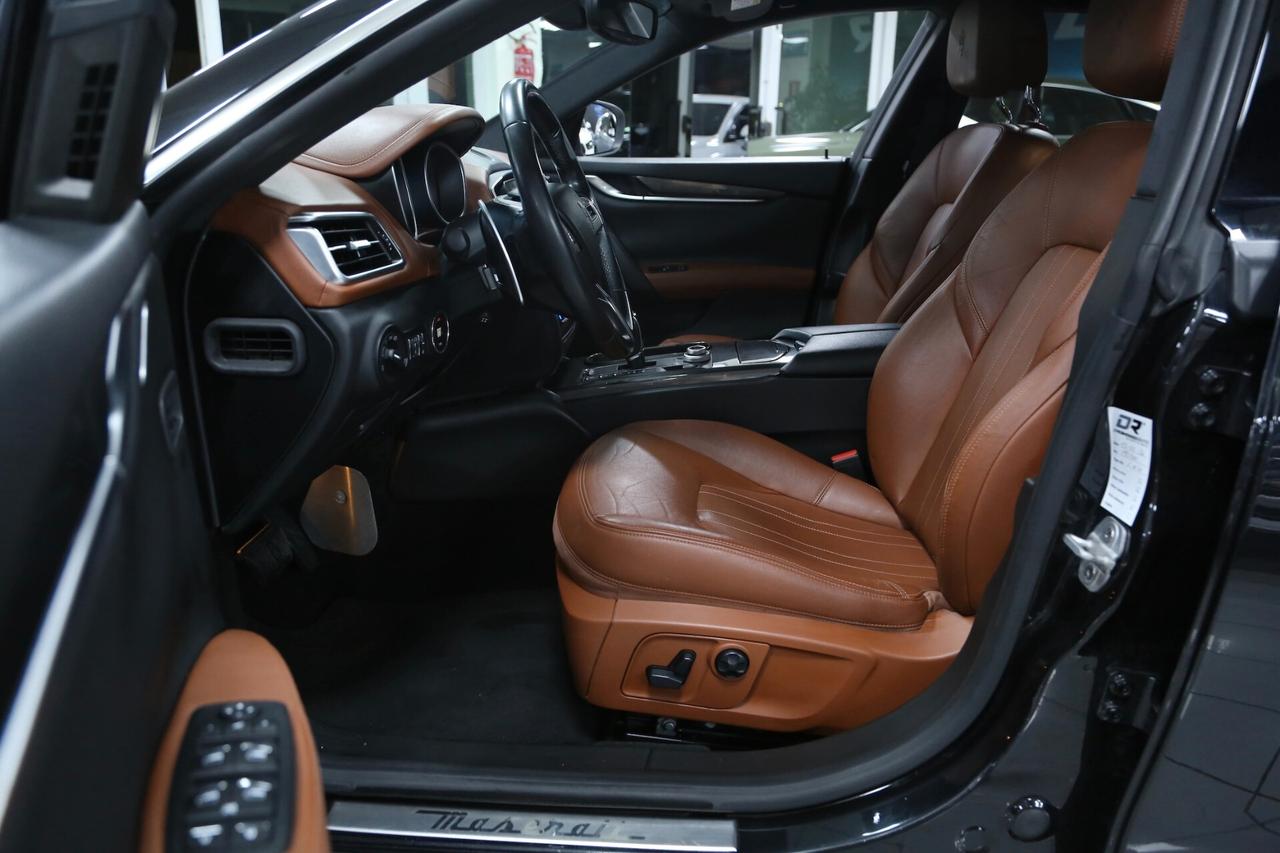 Maserati Ghibili V6 250cv Diesel auto