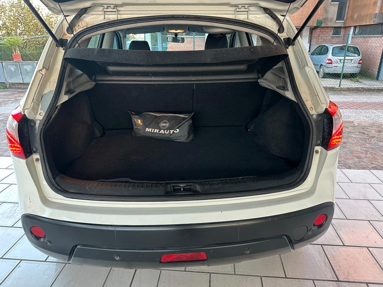 Nissan Qashqai 1.6 GPL (12 RATE)