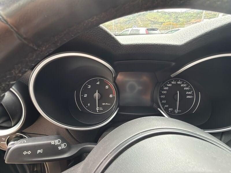 Alfa Romeo Stelvio 2020 2.2 t Business Q4 190cv auto
