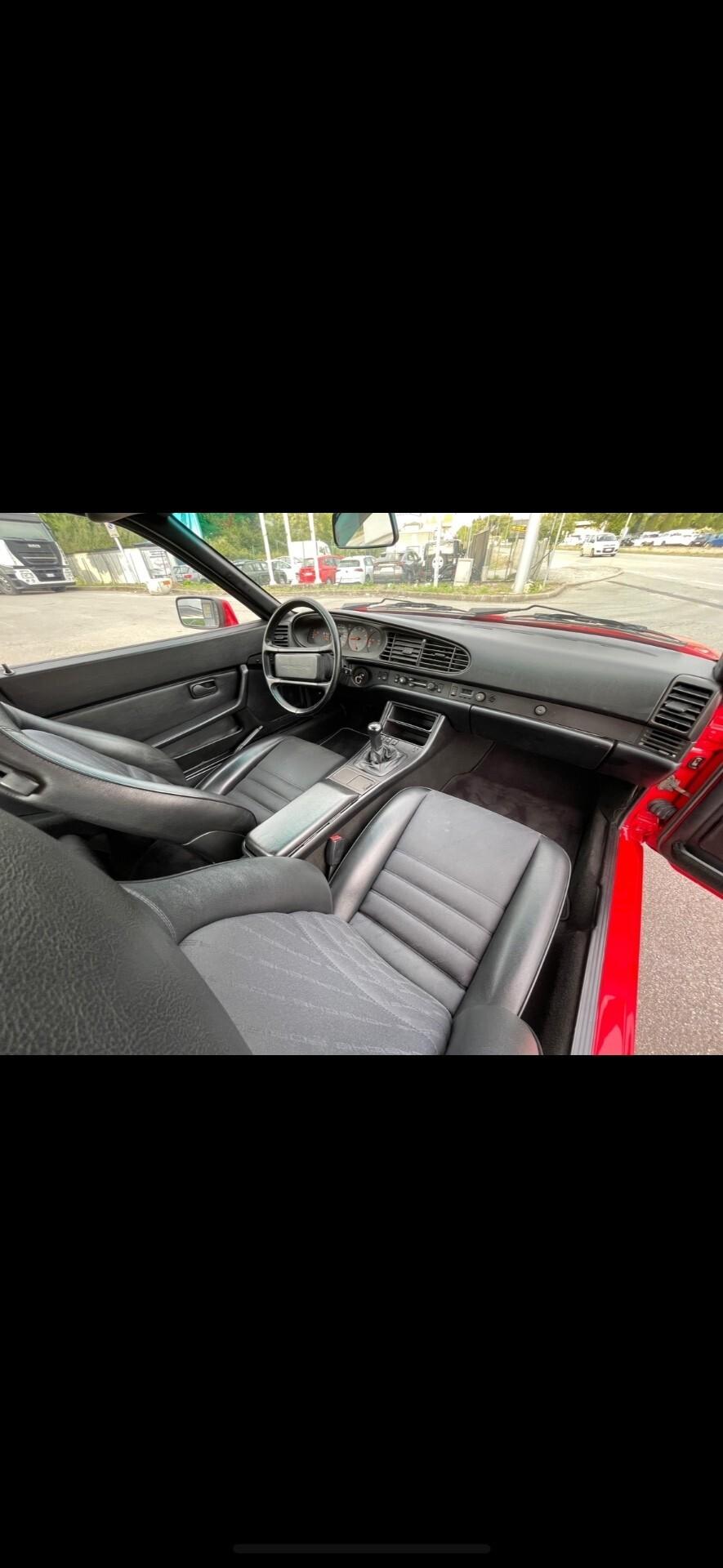 Porsche 944 Turbo S