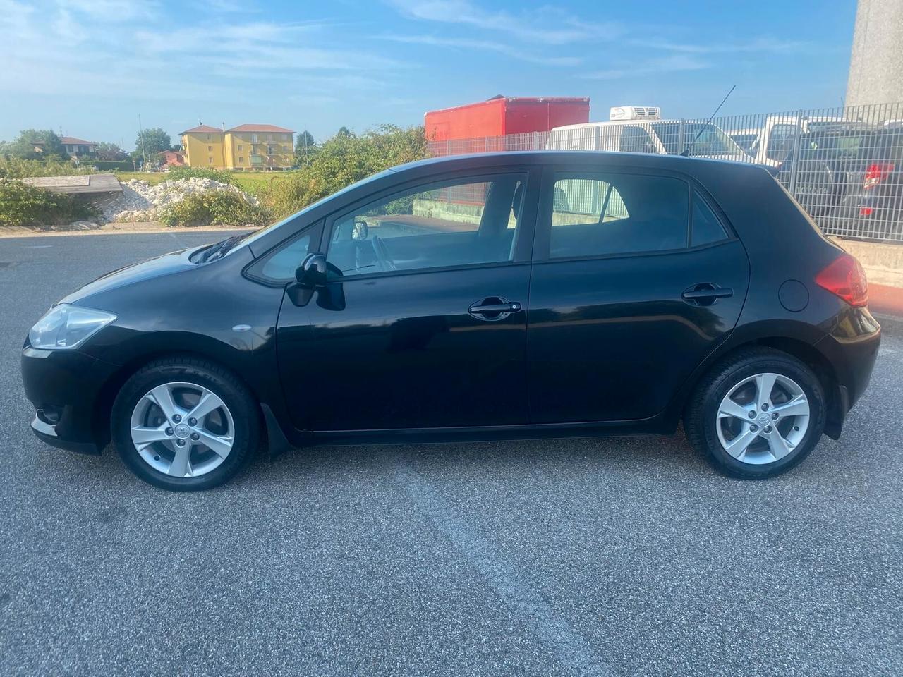 Toyota Auris 2.0 D-4D DPF 5 porte Sol MY'08