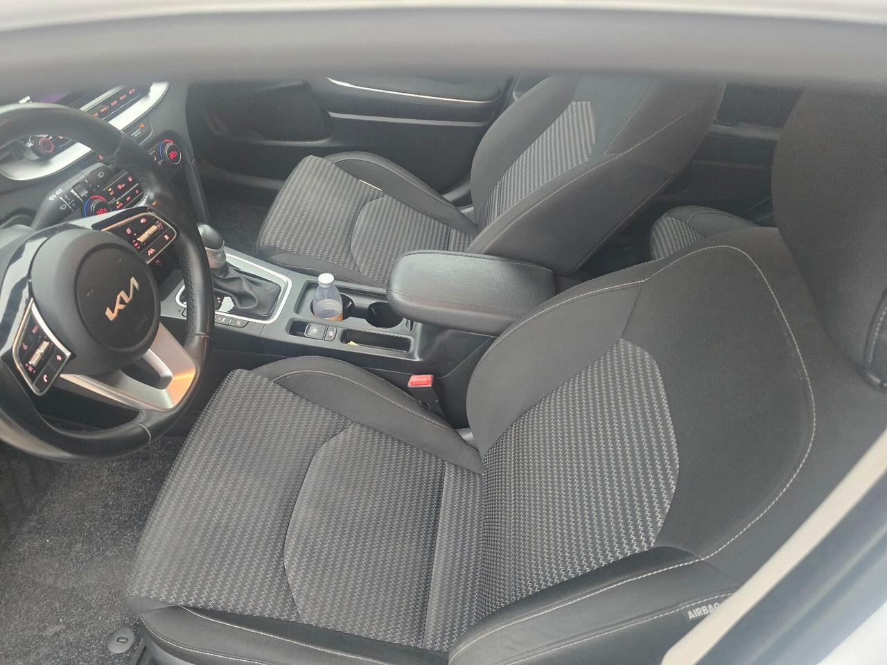 Kia Ceed Sportswagon 1.6 CRDi 136 CV MHEV DCT SW Business