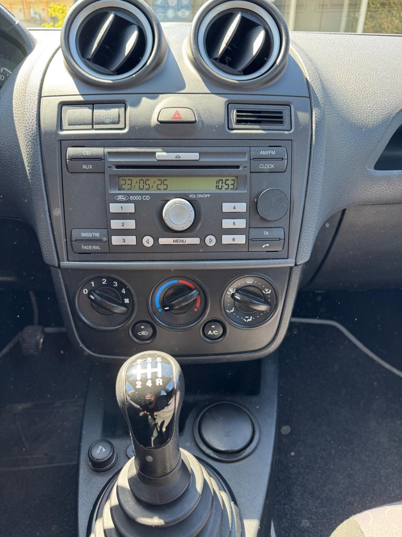 Ford Fiesta 1.4 TDCi 5p. Ghia