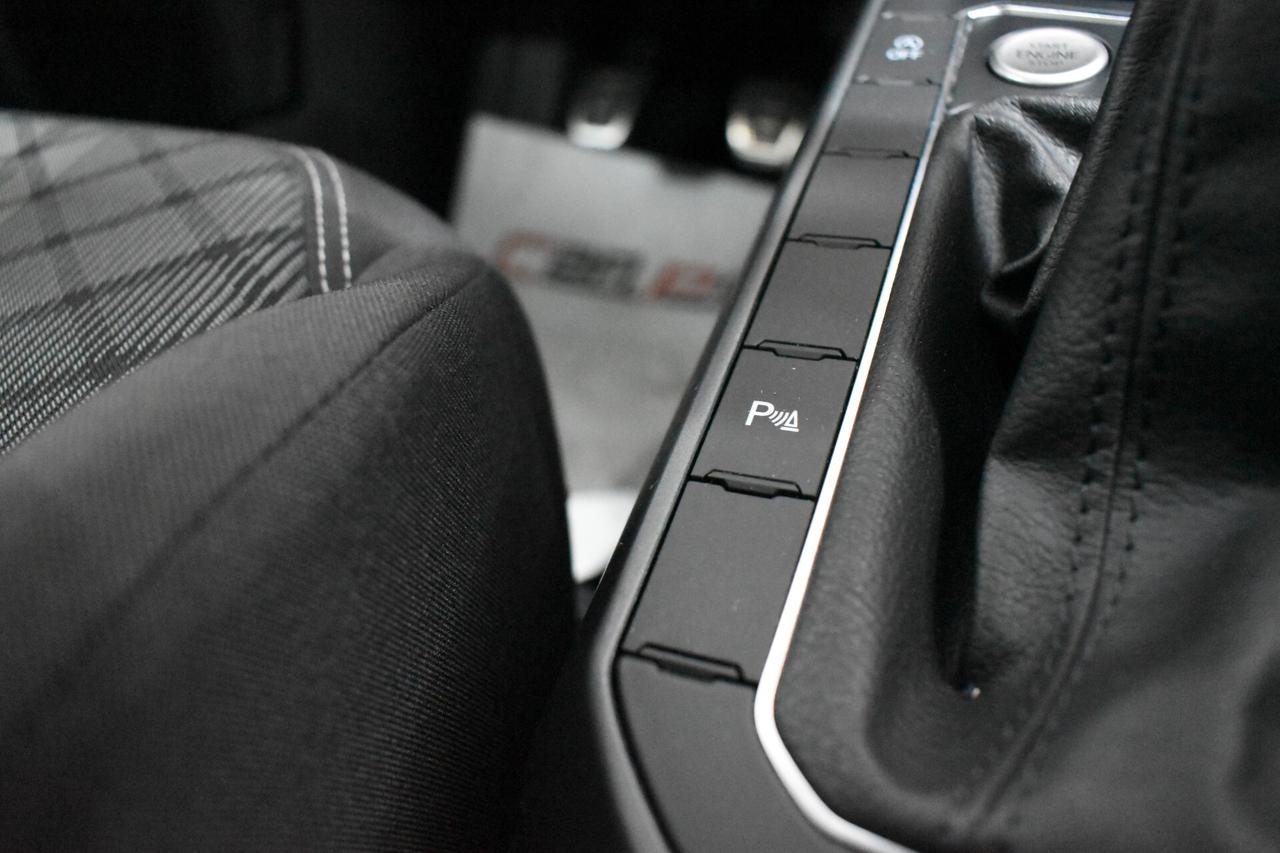 Volkswagen Taigo 1.0 TSI 110 CV R-Line TETTO APRIBILE