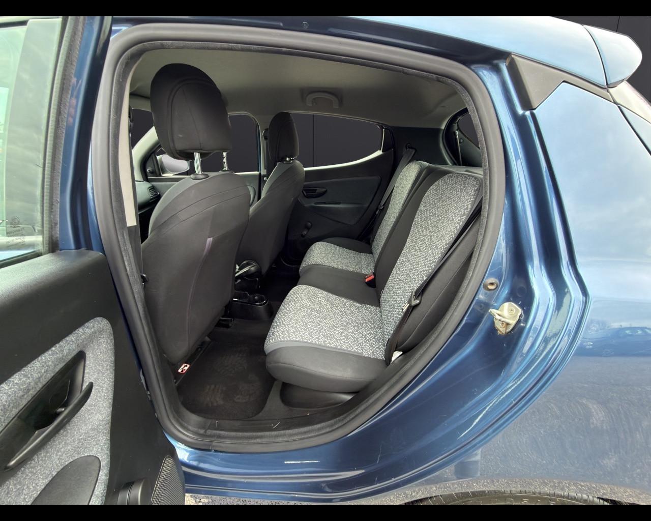 LANCIA Ypsilon 3ª serie - Ypsilon 1.0 FireFly 5 porte S&S Hybrid Silver