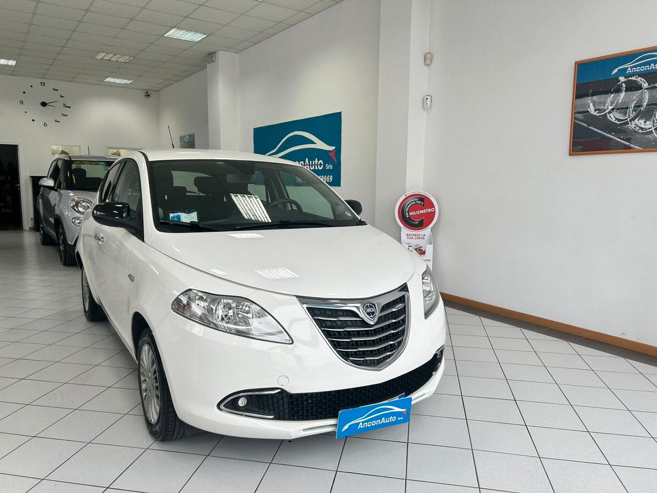 Lancia Ypsilon 1.3 MJT X NEOPATENTATI 2013