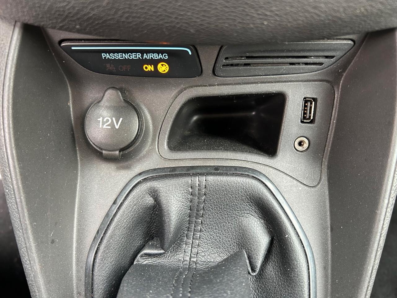 Ford Tourneo Courier 1.5 TDCI 75 CV Titanium