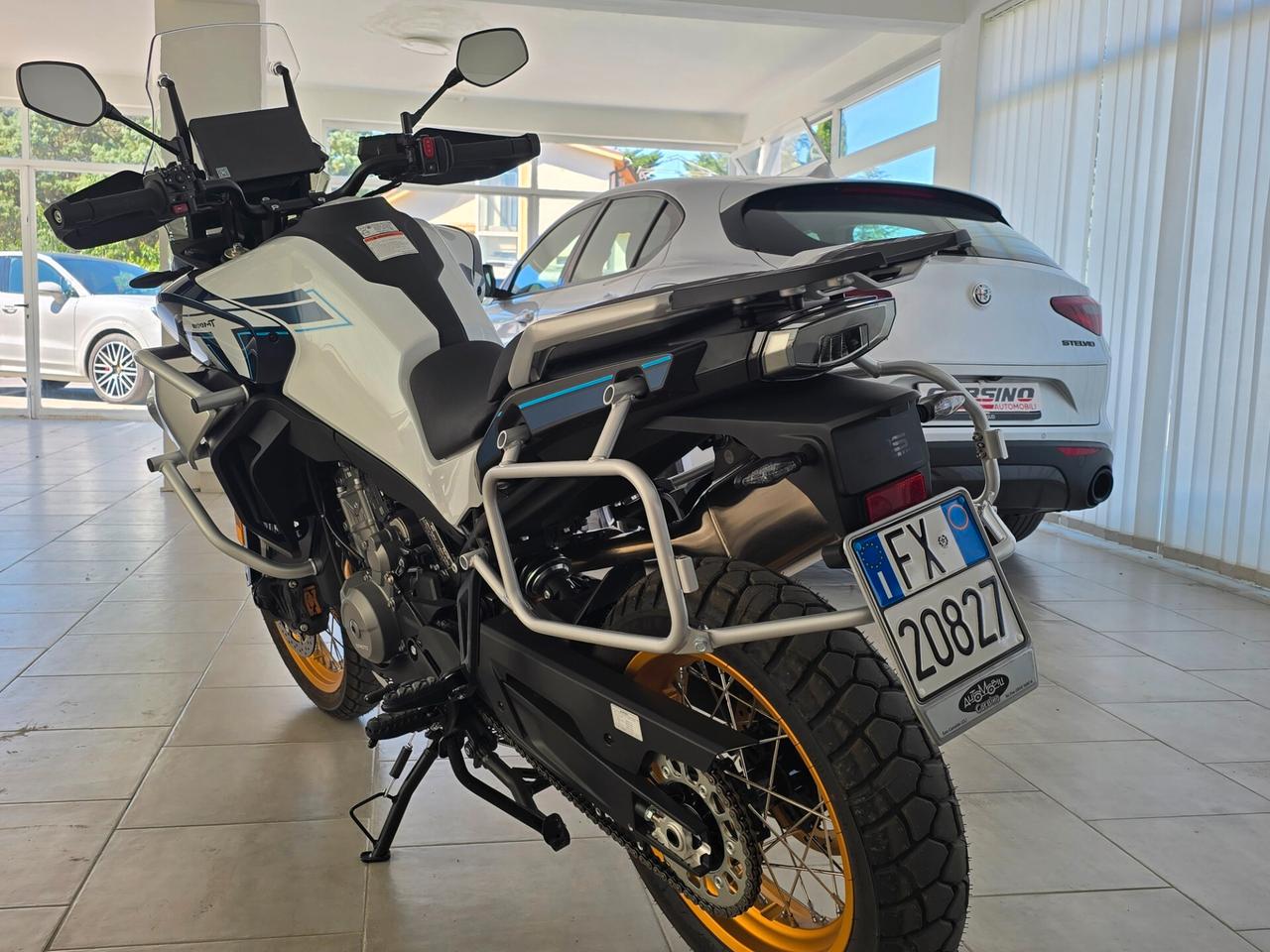 Cf Moto 800MT Explorer km0