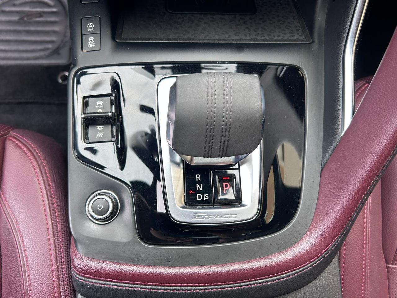 Jaguar E-Pace R-Dynamic D FULL OPTIONAL #50486