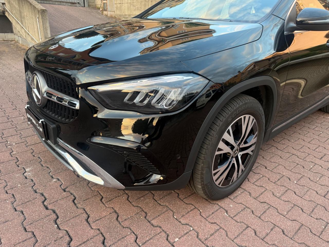 Mercedes-benz GLA 180 Mhev Aut. PARI AL NUOVO - PRONTA CONSEGNA - PREZZO REALE!