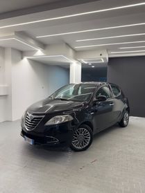 Lancia Ypsilon 0.9 TwinAir 85 CV 5 porte S&S Platinum