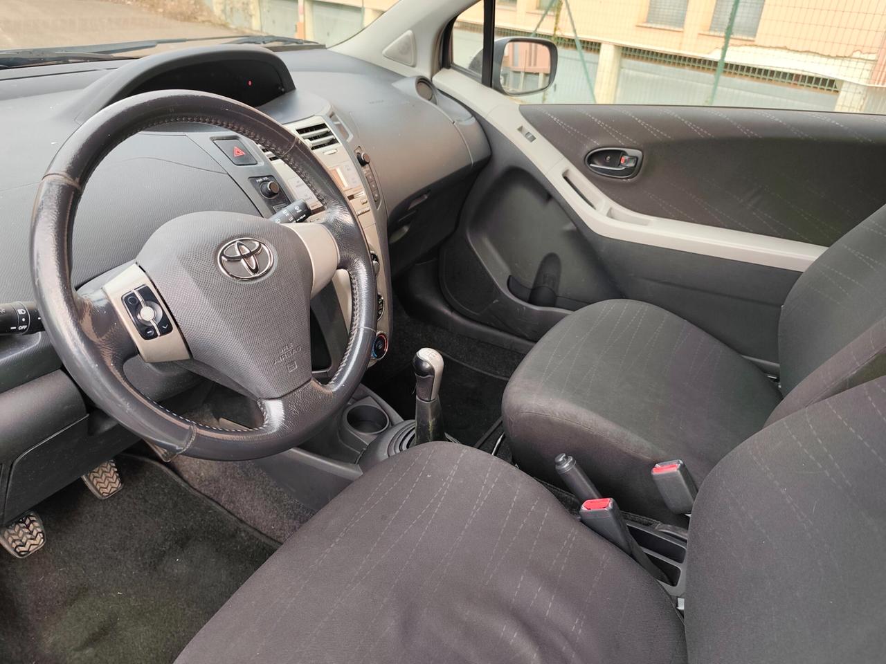 Toyota Yaris 1.0 Benz neopatentati