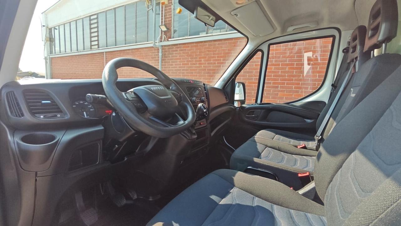 Iveco Daily 35C14 BTor 2.3 HPT PL-RG Cabinato