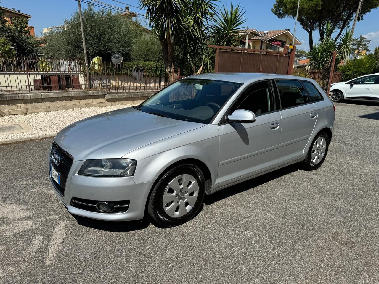 Audi A3 SPB 1.6 TDI 105 CV CR Attraction