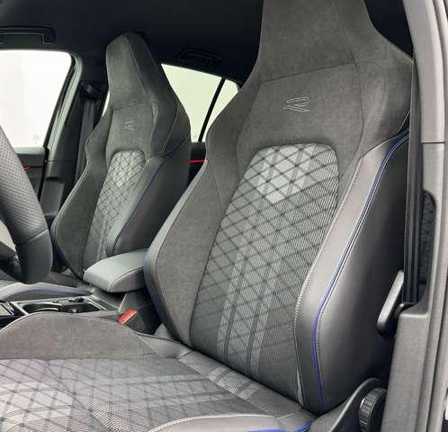 Volkswagen Golf 8.5 R-LINE 1.5 eTSI 115CV DSG MY2025 KM0 ONLYPROMO