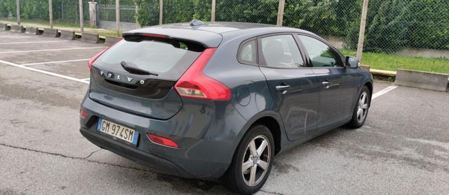 VOLVO V40 D2 Business