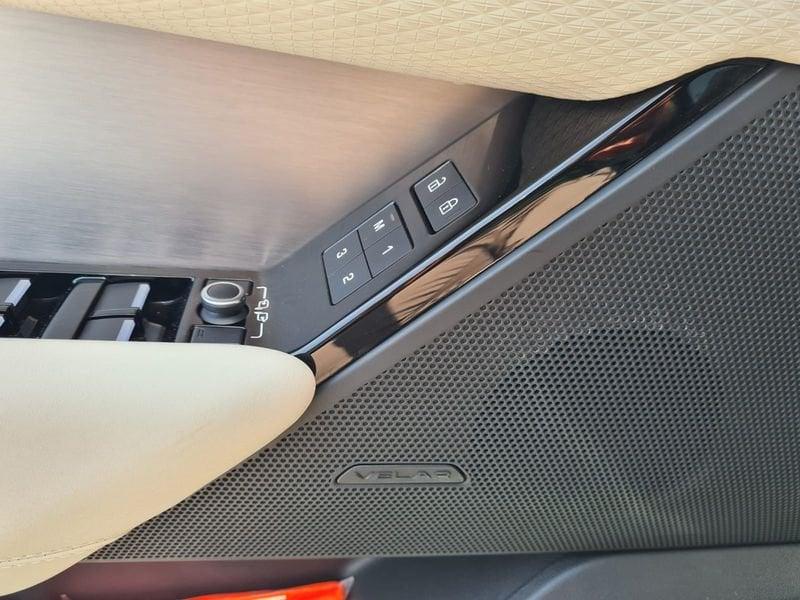 Land Rover Range Rover Velar Range Rover Velar 2.0D I4 204 CV R-Dynamic S IVA ESPOSTA
