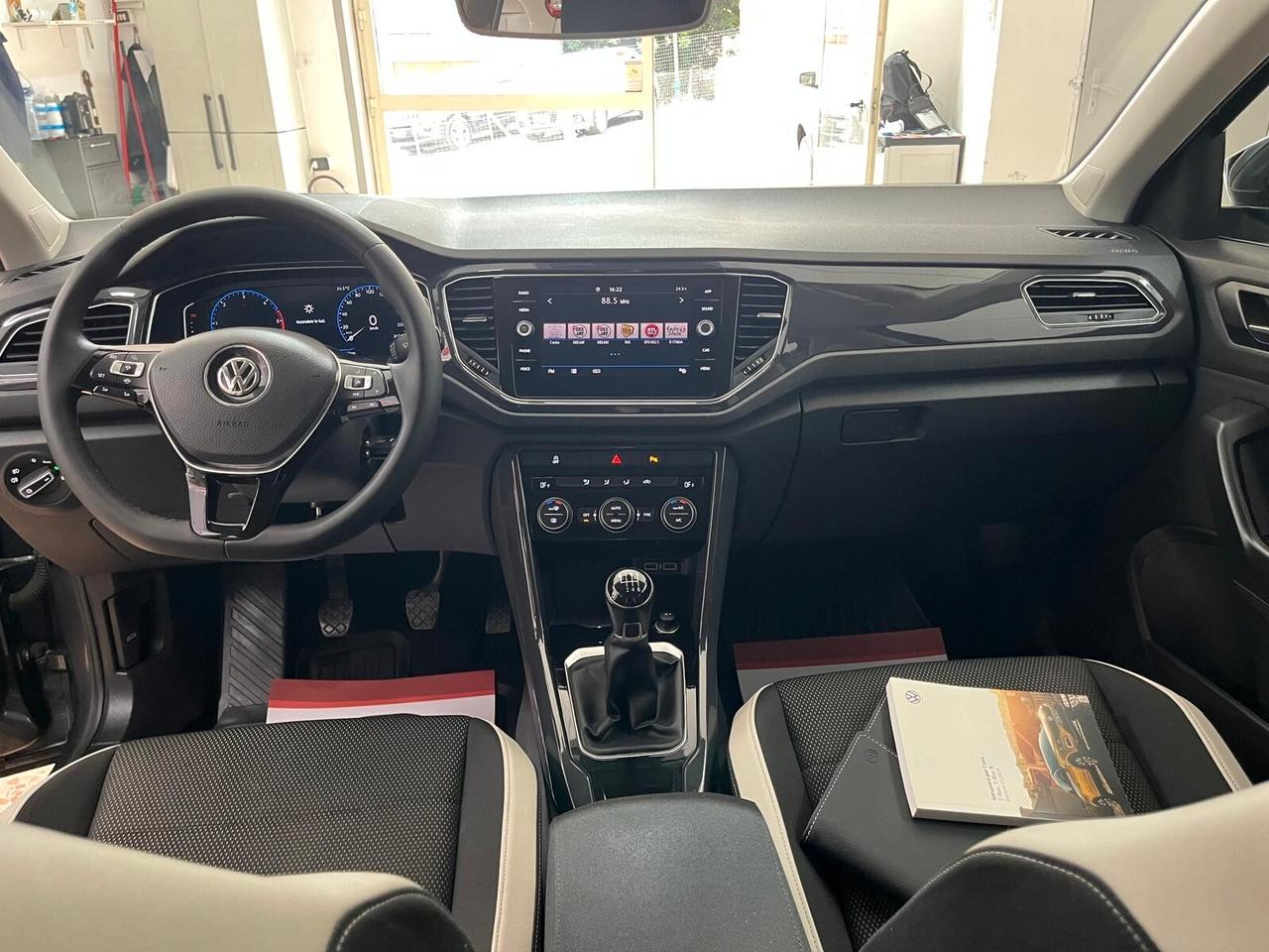 Volkswagen T-Roc 1.6 TDI SCR Business BlueMotion Technology