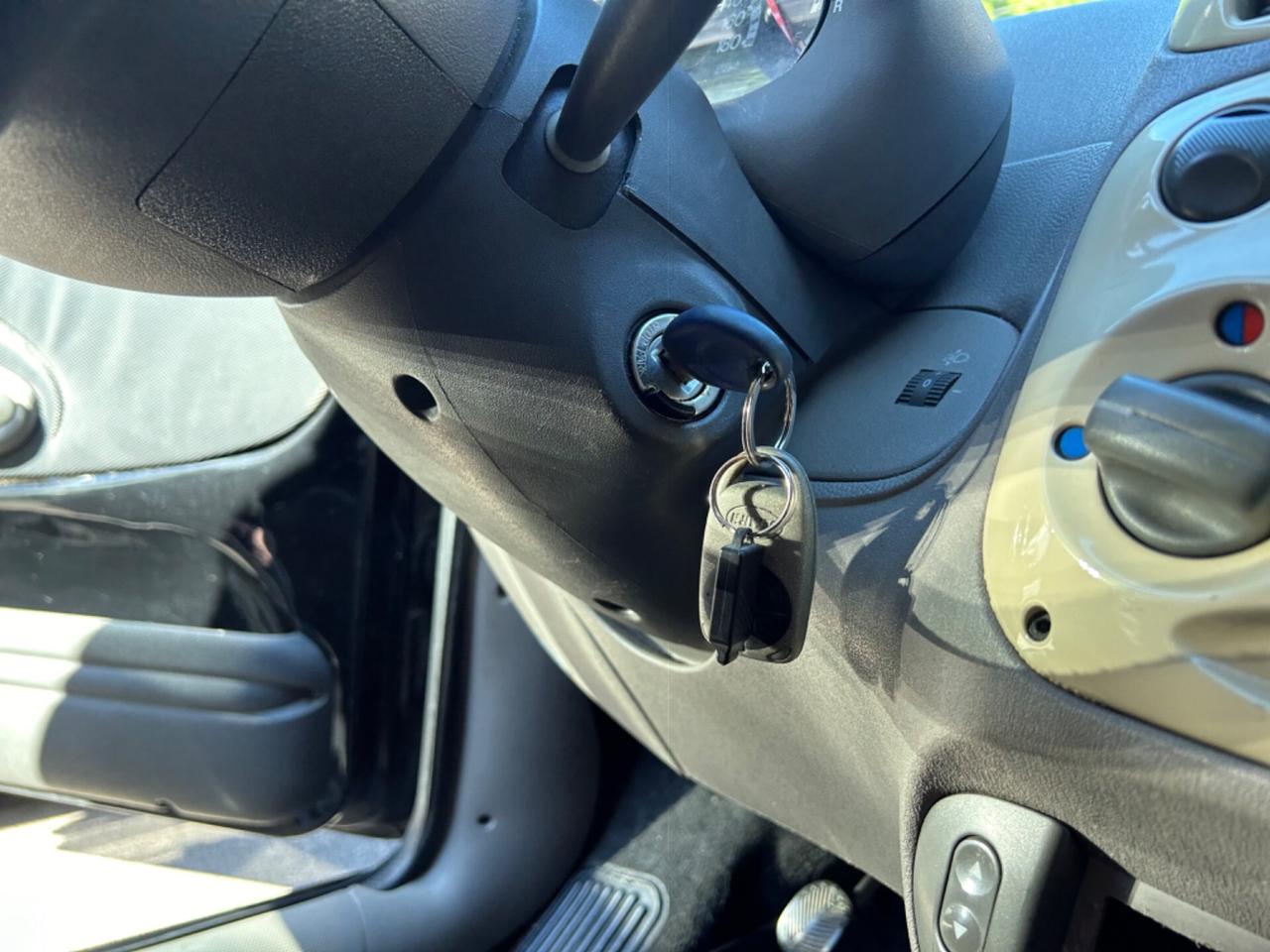 Fiat 600 1.1 Active - Aria Condizionata - Servosterzo - ABS - Vetri Elettrici - Allarme