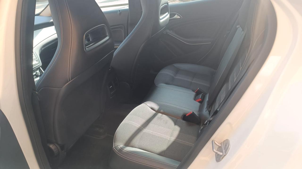 Mercedes-Benz GLA-Klasse GLA 180 d Sport 1’5 Diesel 110cv Cambio AUTOMATICO