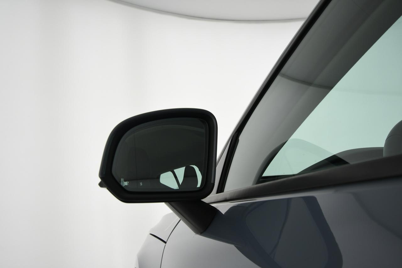 VOLVO XC40 2.0 d4 Momentum awd geartronic PELLE+LED+C19"