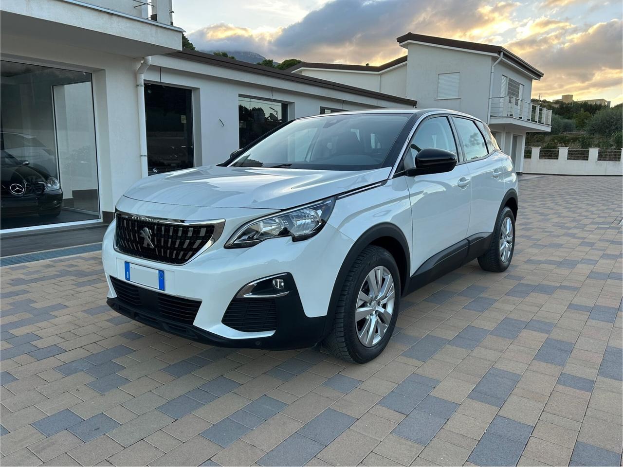 Peugeot 3008 BlueHDi 130 S&S EAT8 Active