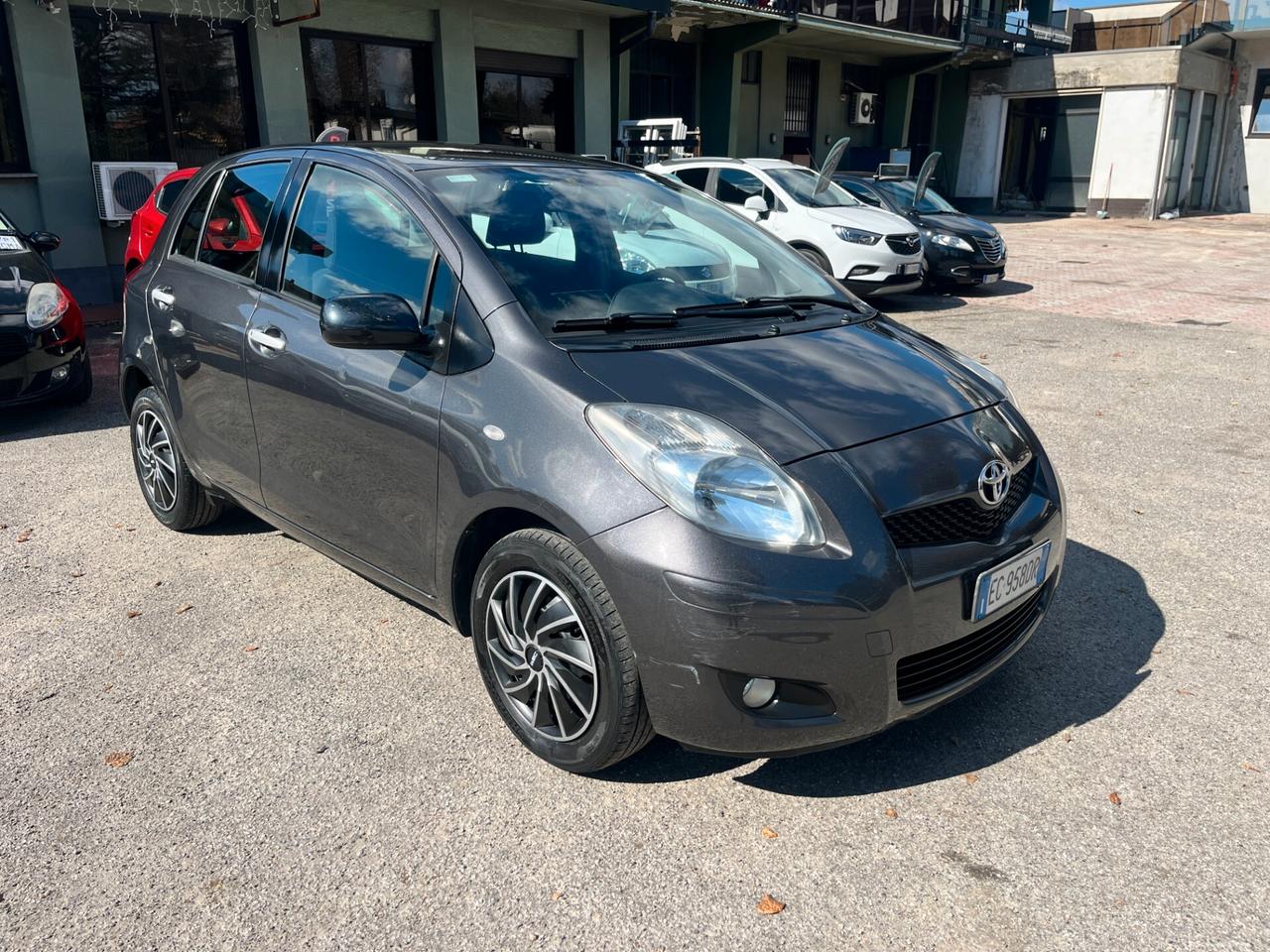 Toyota Yaris 1.3 5 porte Sol
