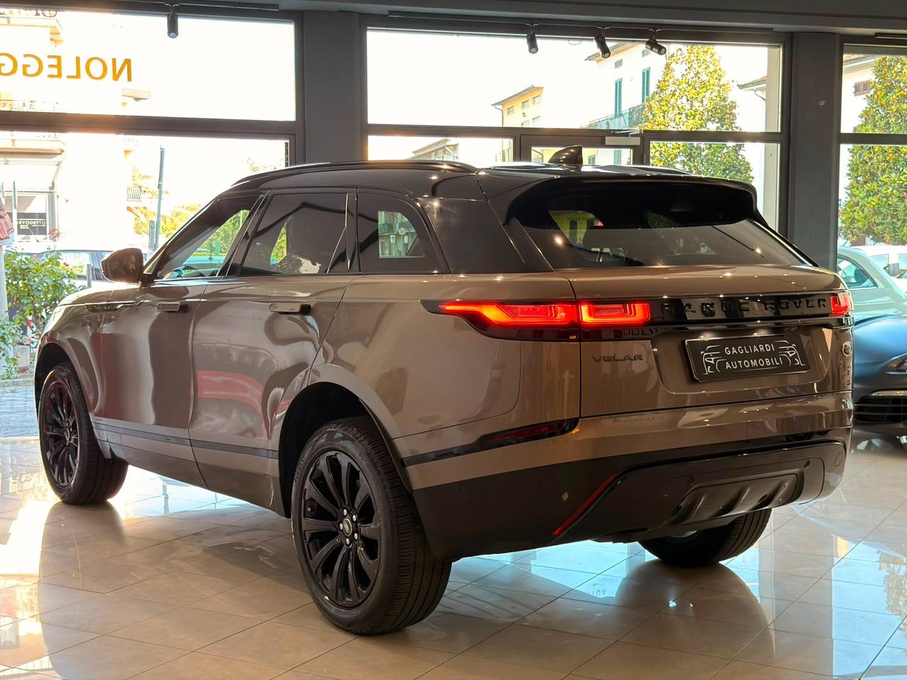 Land Rover Range Velar 2.0D I4 241 CV R-Dynamic HSE