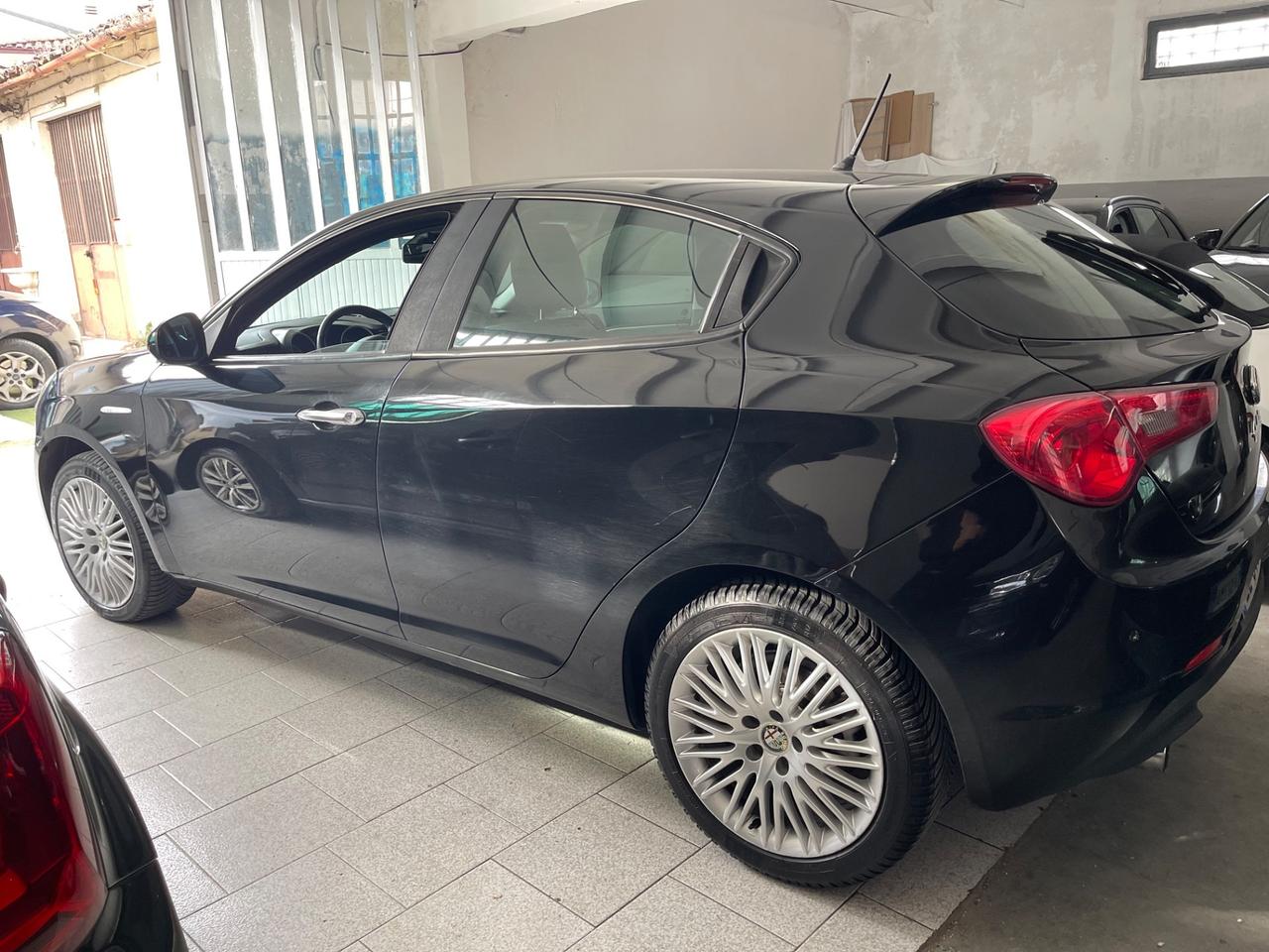 Alfa Romeo Giulietta 2.0 JTDm-2 140 CV Exclusive