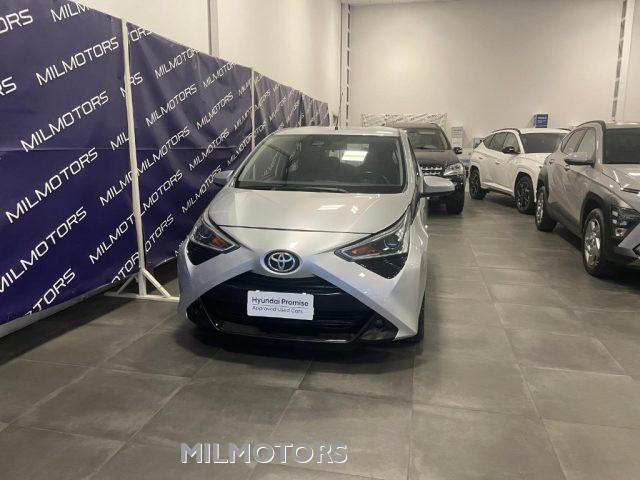 TOYOTA Aygo Connect 1.0 VVT-i 72 CV 5 porte x-play MMT