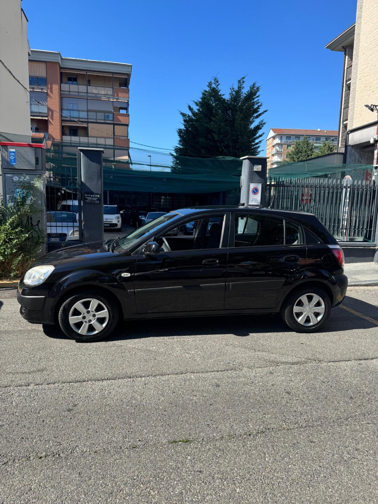 Kia Rio 1.4 97 cv benz Unicoproprietario
