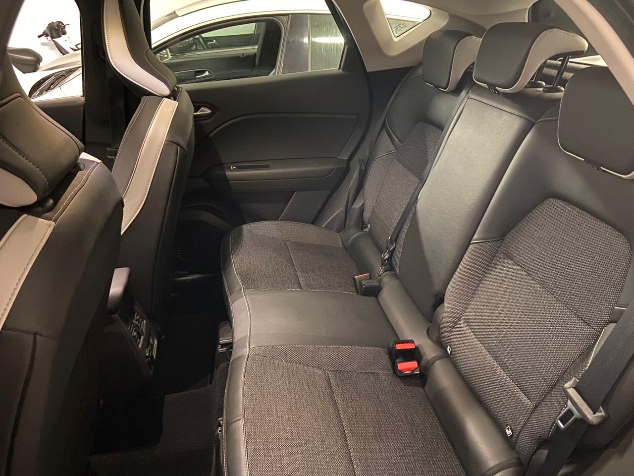 Renault Captur Blue dCi 115 CV EDC Intens