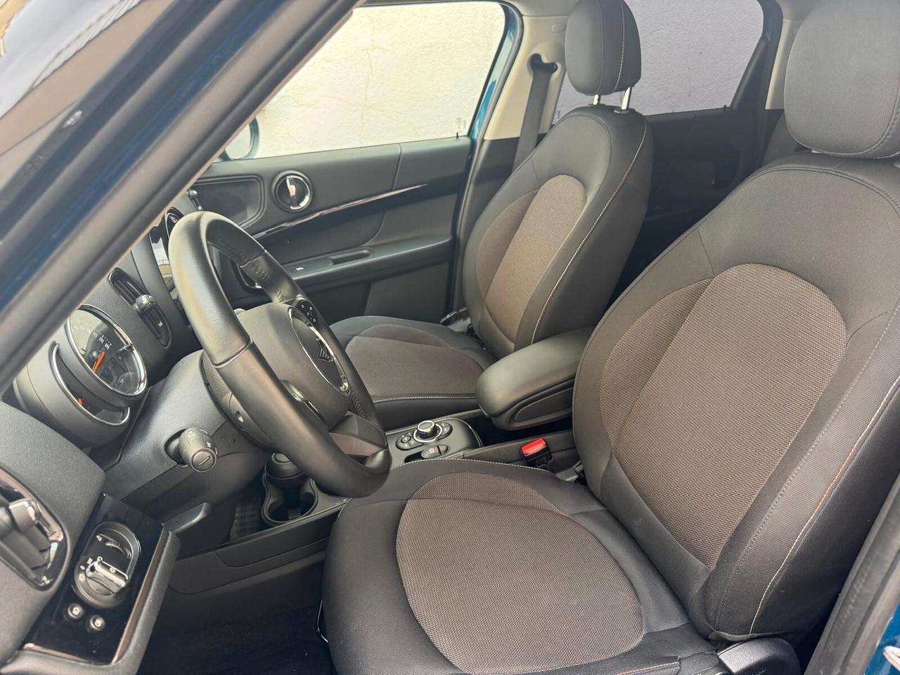 Mini One Countryman 2.0 Cooper D Untamed Edition