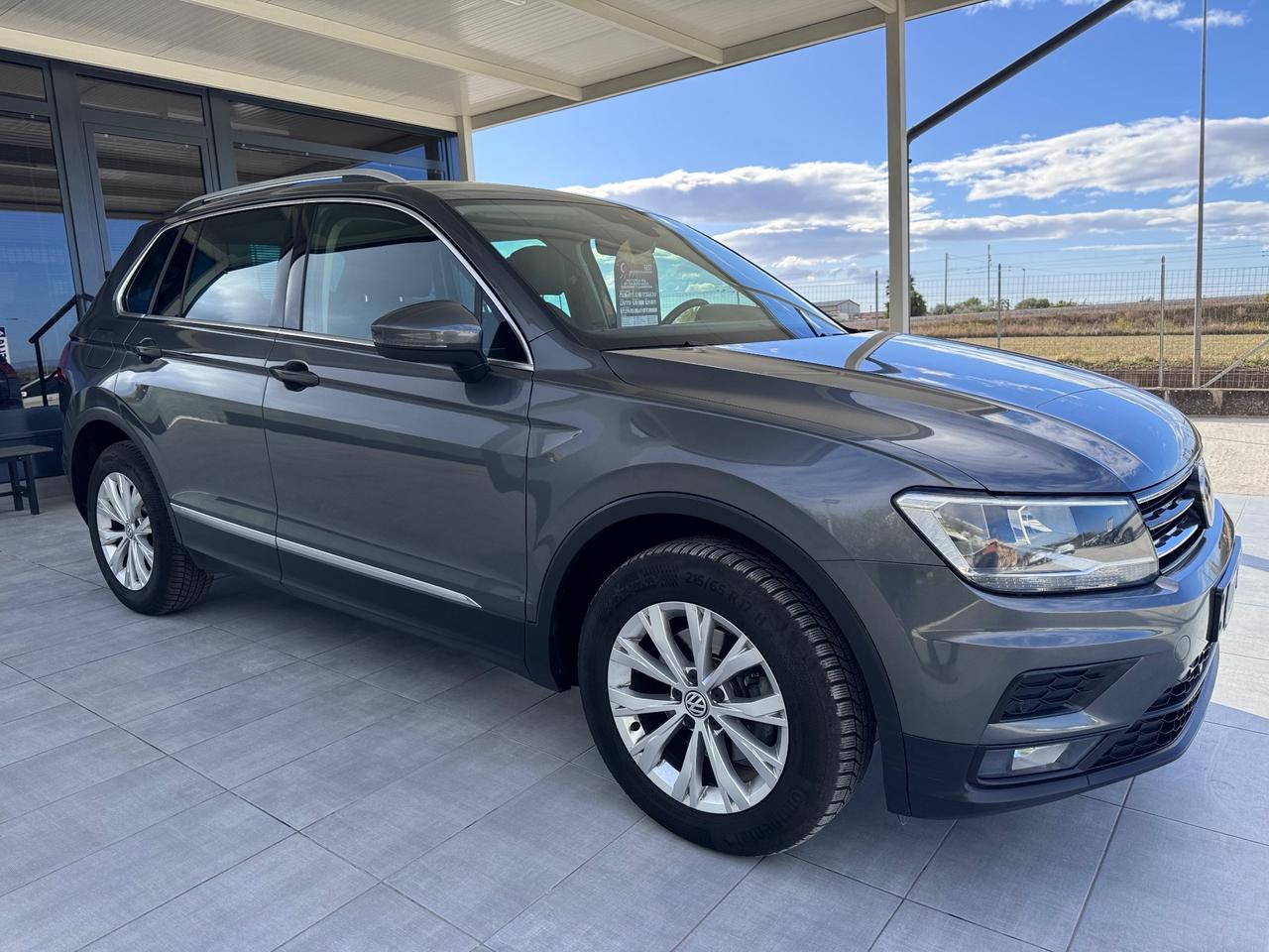 Volkswagen Tiguan 2.0 TDI SCR DSG 4MOTION Business BMT