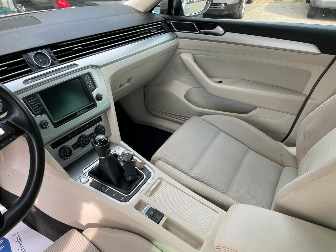 Volkswagen Passat Variant 1.6 TDI Highline BMT DISTRIBUZIONE FATTA