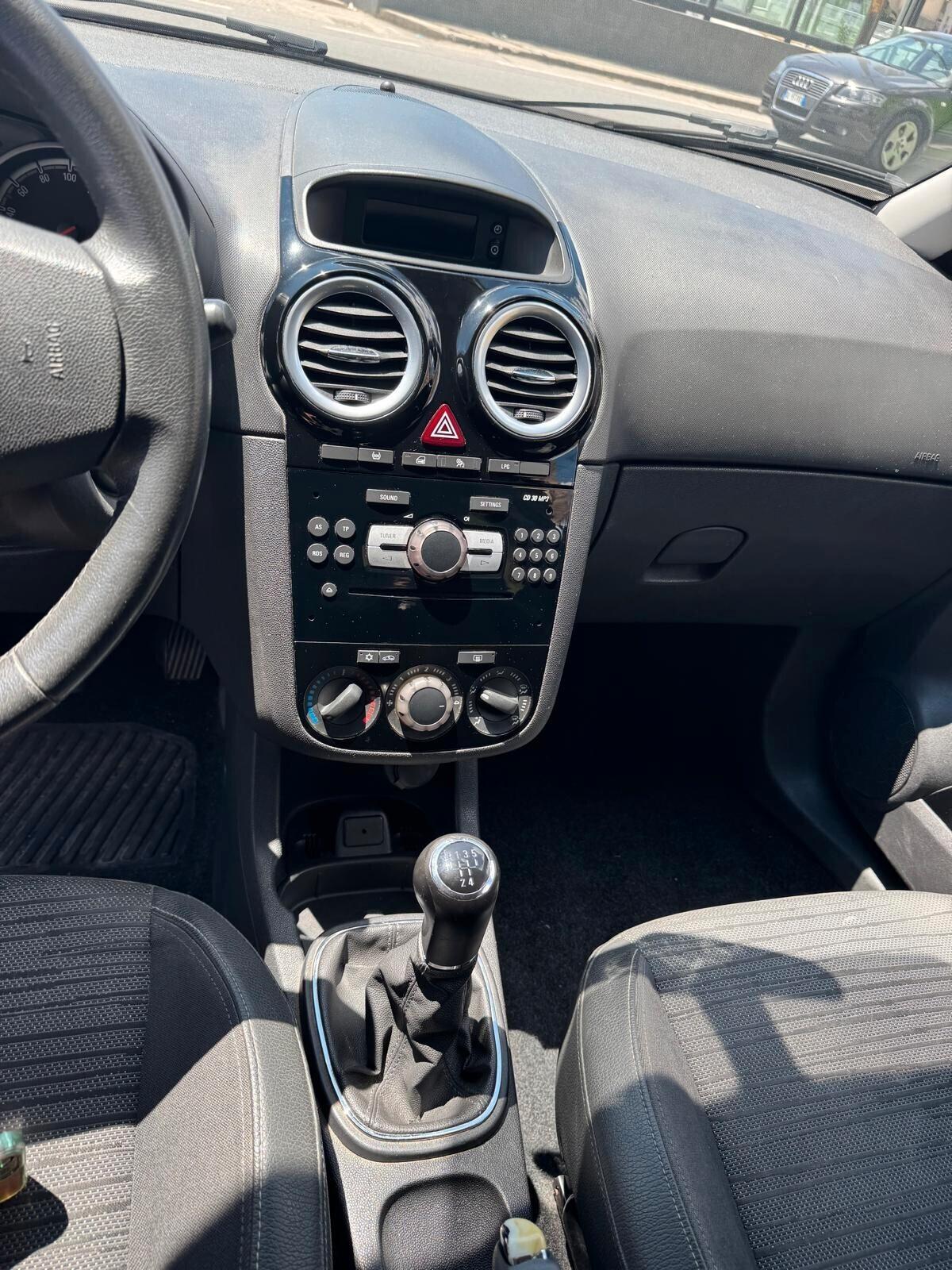Opel Corsa 1.2 85CV 5 porte GPL-2015