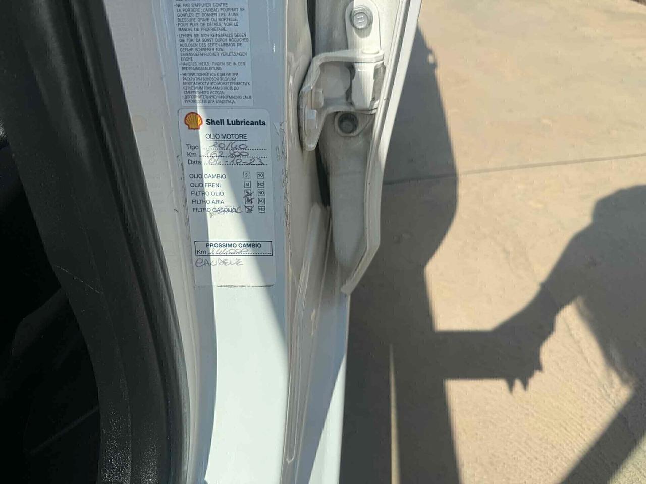 Toyota Yaris 1.0 BENZINA ''navig, retr,'' 2012 neop ok