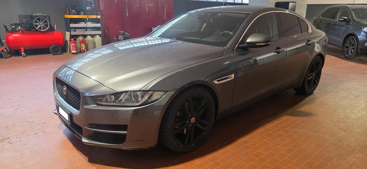 Jaguar XE 2.0 D Turbo aut. Portfolio
