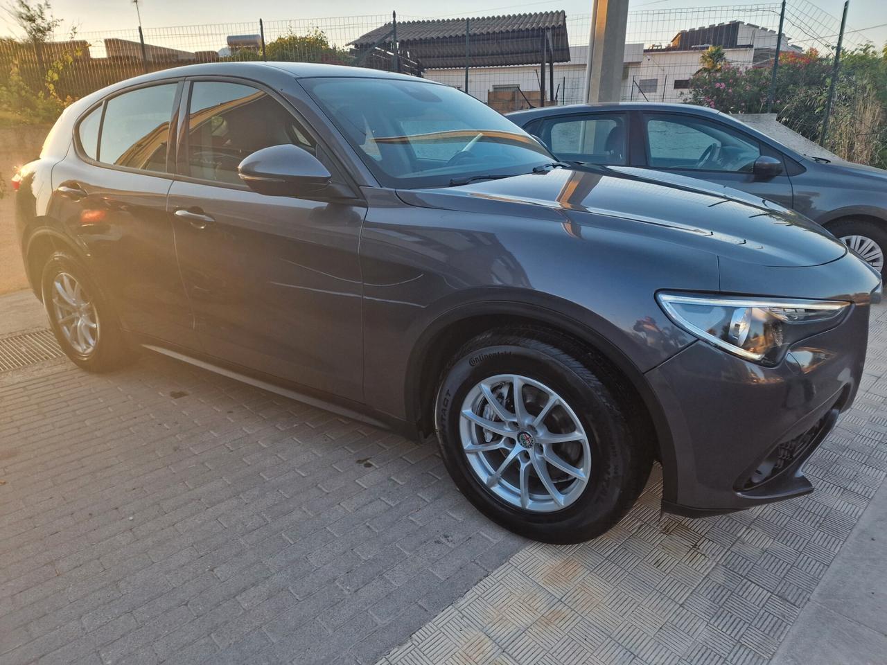 Alfa Romeo Stelvio 2.2 Turbodiesel 180 CV AT8 RWD Executive