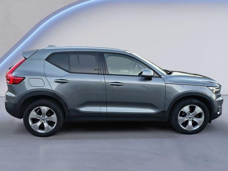 Volvo XC40 D3 2.0 Momentum 150 CV