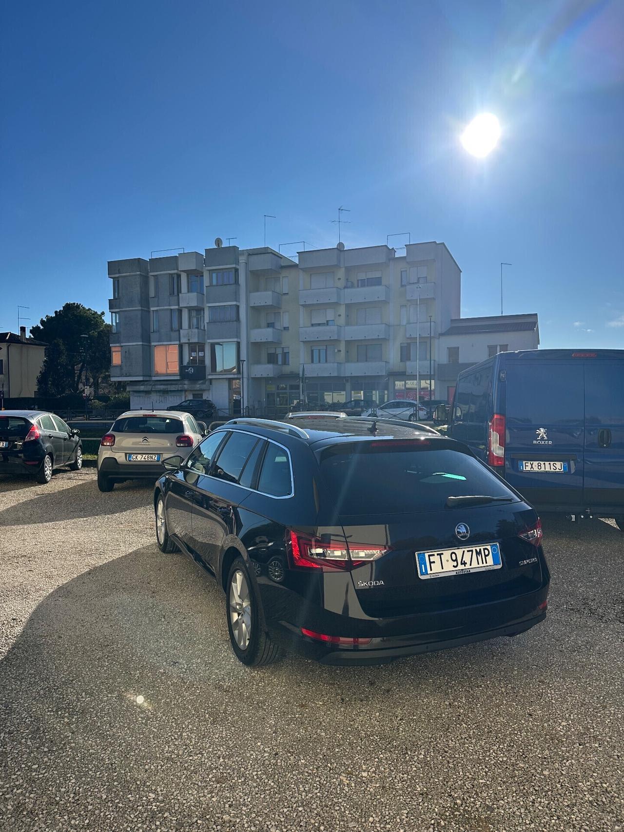 Skoda Superb 2.0 TDI 150 CV SCR DSG Wagon Executive