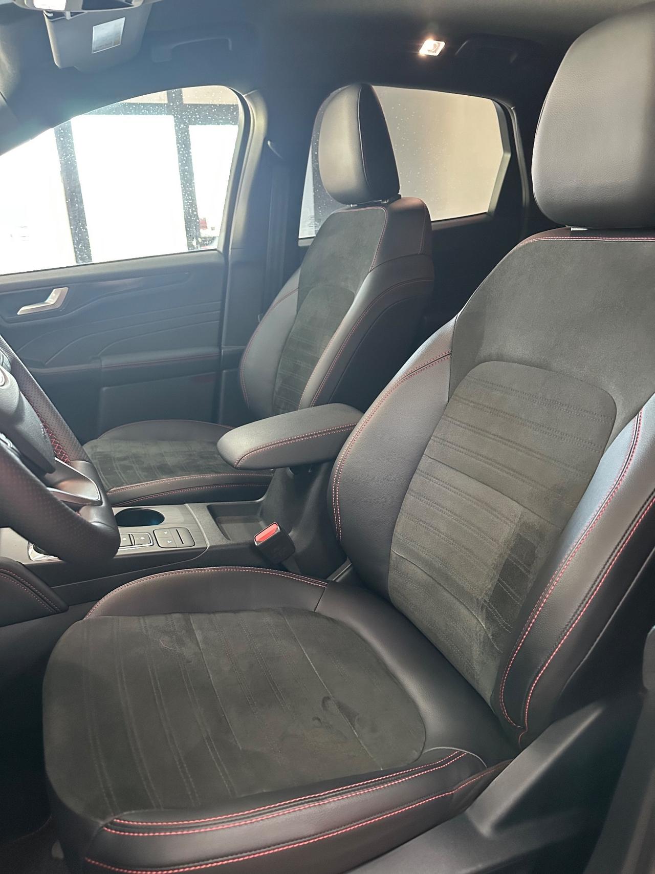 Ford Kuga 2.5 Full Hybrid 190 CV CVT 2WD ST-Line