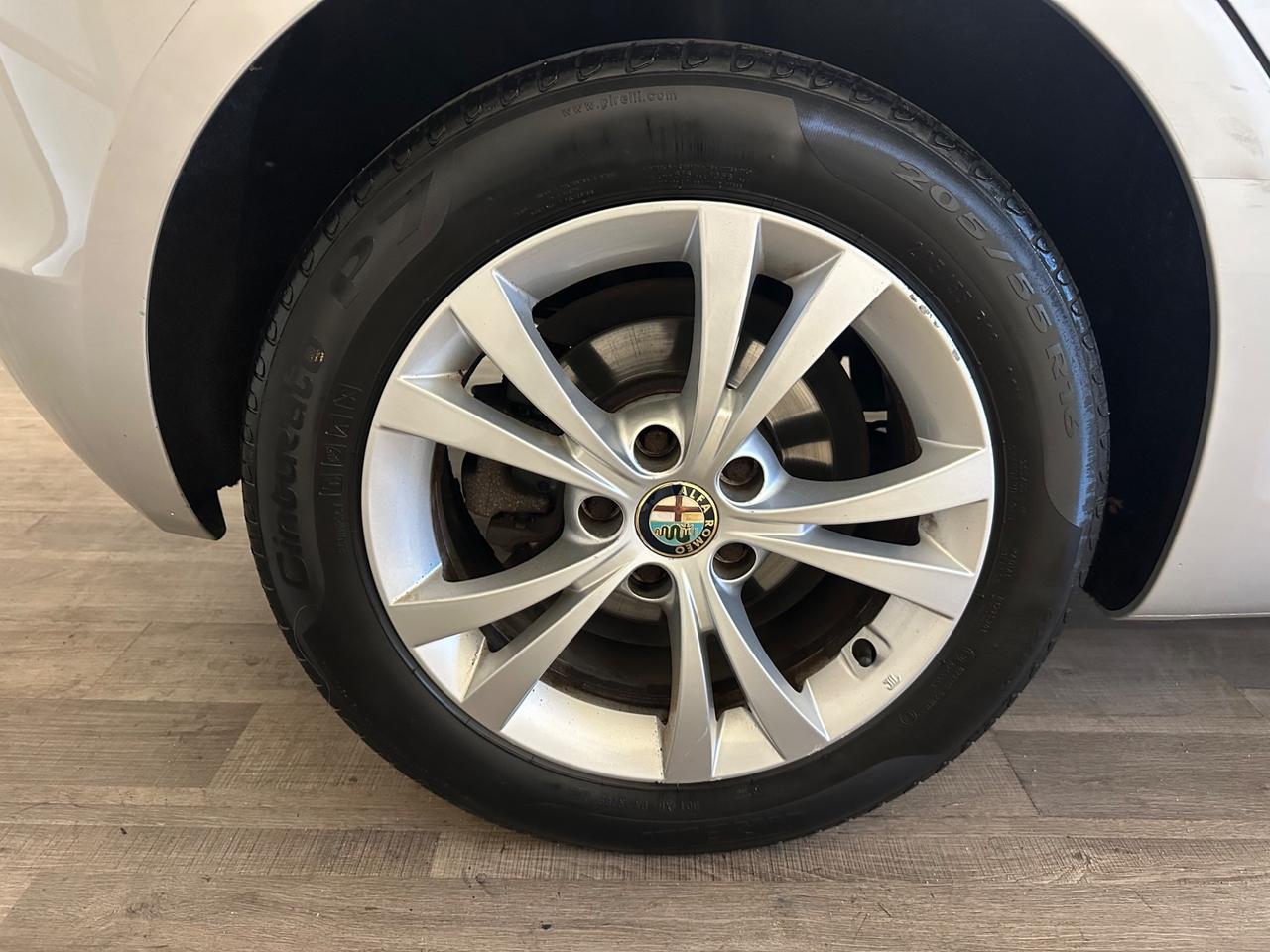 Alfa Romeo Giulietta 1.6 JTDm-2 105 CV Distinctive NEOPATENTATI