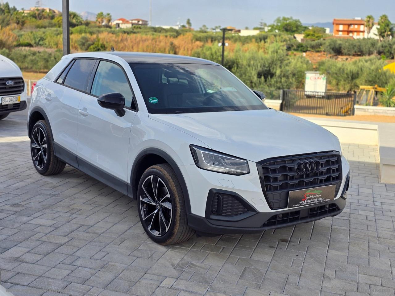 AUDI Q2 30 TDI Business Advanced