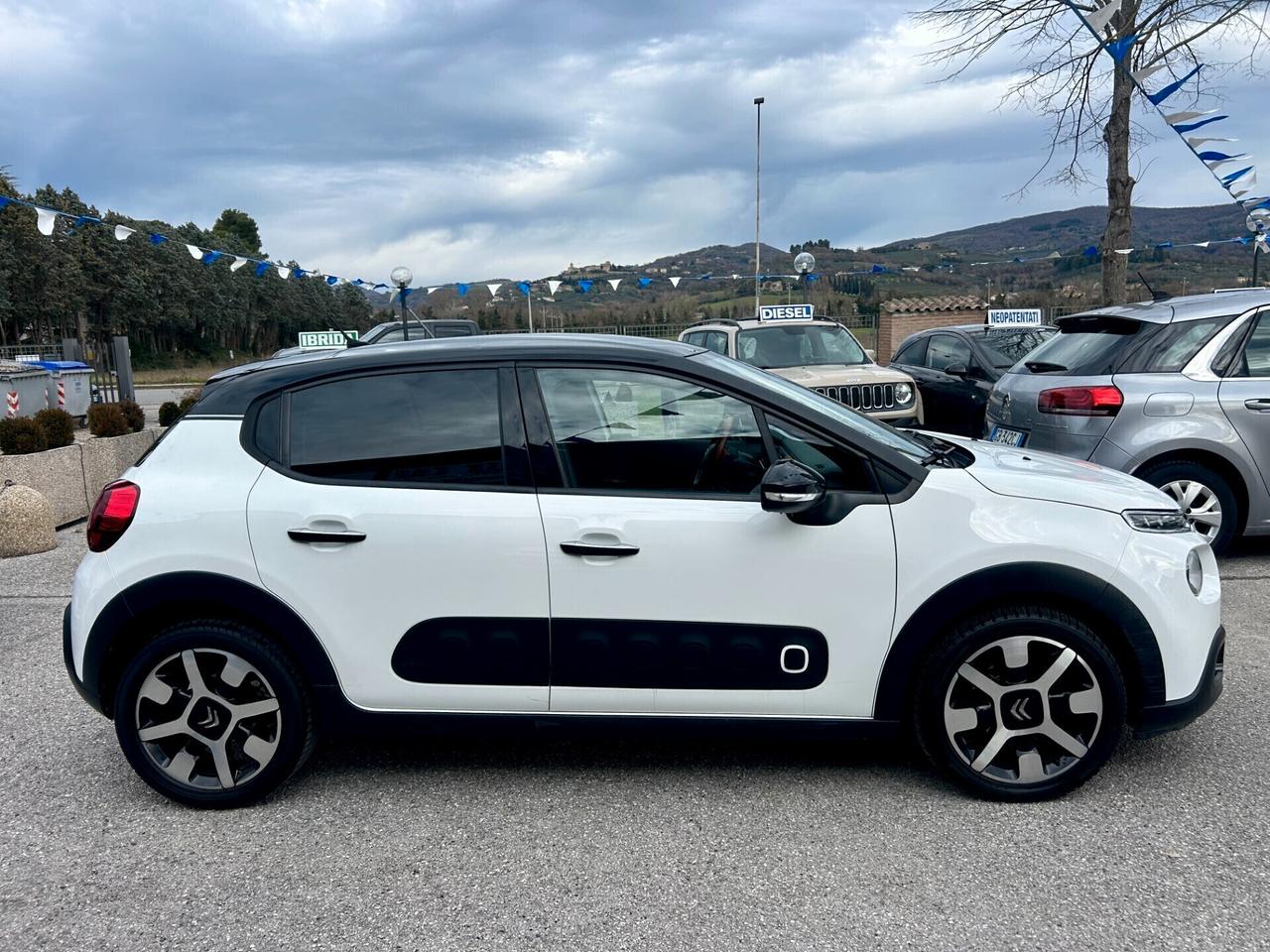 " UNA CHICCA " Citroen C3 PureTech EAT6 ELLE s