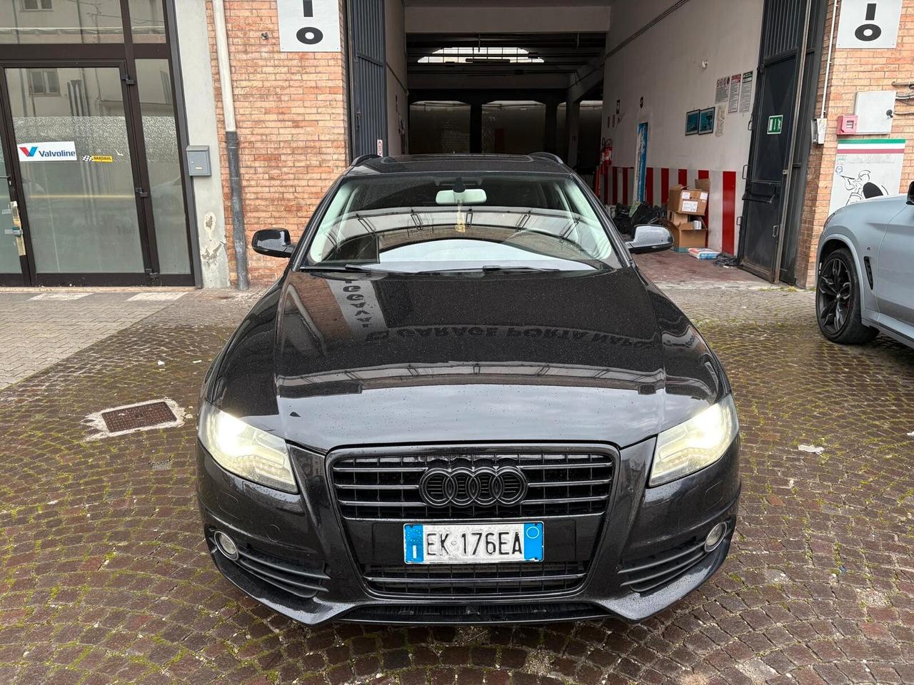 Audi A4 2.0 TDI S-LINE