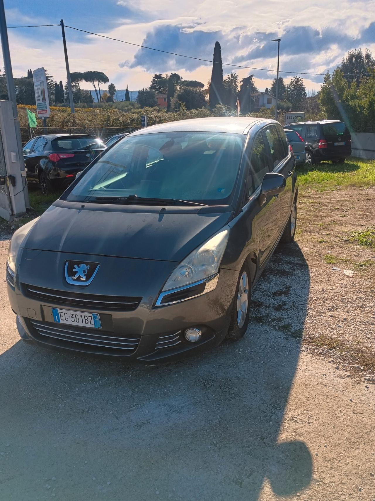 Peugeot 5008 2.0 HDi 150CV Tecno