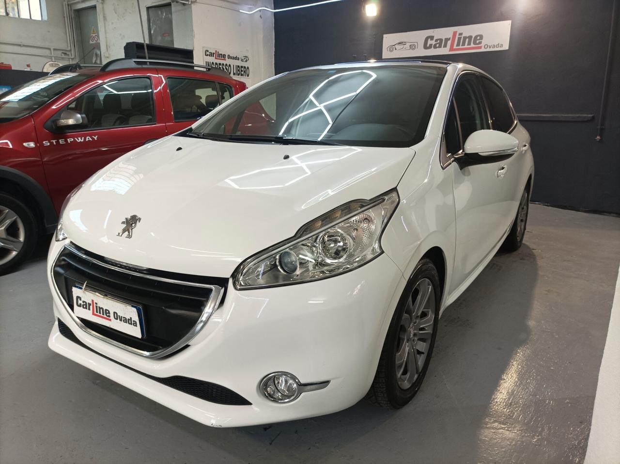 Peugeot 208 1.2 VTi 82 CV Allure DISTRIB NUOVA!!