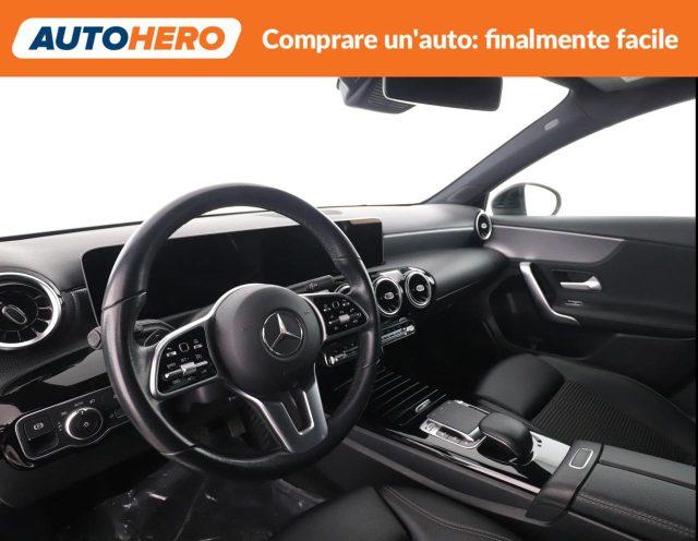 MERCEDES-BENZ A 180 d Automatic Premium